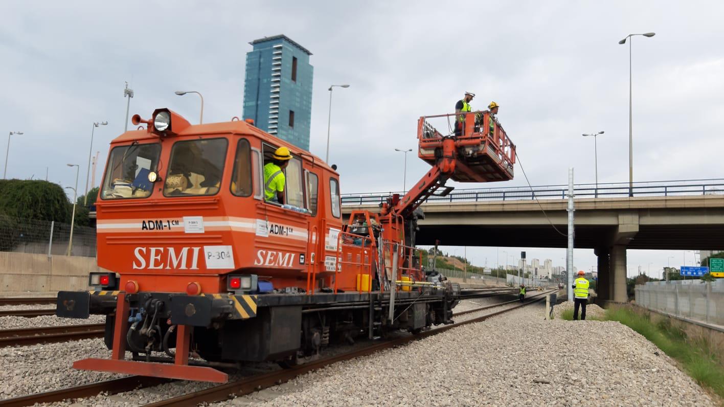 עבודות תשתית במסילות הרכבת. קרדיט: רכבת ישראל