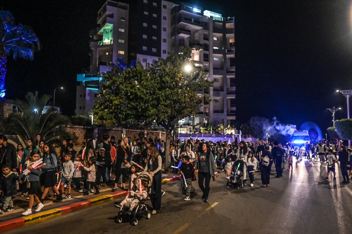 אלפים במצעד האור לזכרה של אירית ז"ל. צילום: אורי קריספין