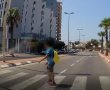 צפו בוידאו: תושיית נהג רכב הצילה חיי ילד שחצה מעבר חציה