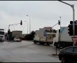 צפו בתיעוד: עשרות דוחות לנהגי משאיות סמוך לנמל אשדוד - ביניהם חציית צומת באור אדום