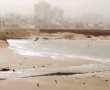 חוף גיל (הגולשים) באשדוד הוצף על ידי הים - וידאו